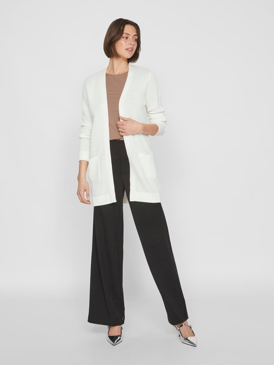 model_shot-front_full